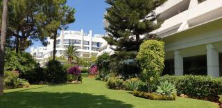 Sea view 2-bedroom apartment with pool - Marbella - 7