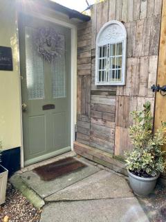 Little Limes an Adorable little Suffolk getaway with outside space near Woodbridge - 8