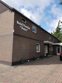 Hotel Pension Petra - Bad Zwischenahn - 9