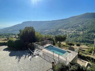 Gites en Ardèche avec Piscine et vue magnifique sur la vallée - Rochessauve - 9