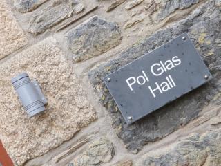 Pol Glas Hall - 4