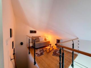 Chalet rénové au centre village avec terrasse et poêle à bois - FR-1-344-1137 - 1