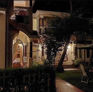 Elegant Shades - Colva - 9