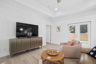 Beach House w/Private Pool - The Sanderling - 8