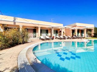 Villa Bougarini with private pool by DadoVillas - Velonádes - 4