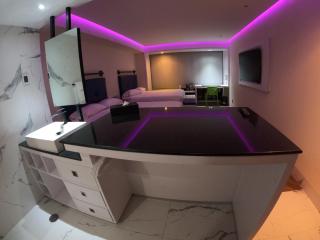WeEnjoy Hotels Grand Prix Aeropuerto CDMX - Mexico-Stad - 4