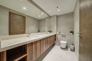 Palm Jumeirah with Beach Access l Spacious 2BR l Mina Azizi - 2