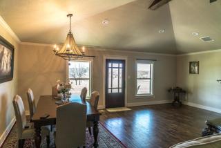 Queen and Duke Cottage - 5