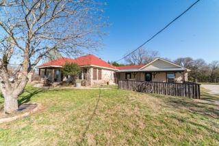 Queen and Duke Cottage - 8