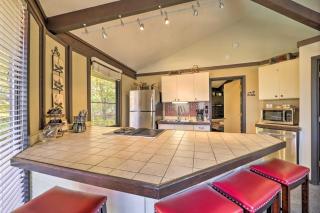 Skiway Chalet Home with Hot Tub in Beech Mountain! - 1