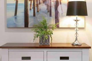 Your Keys to Larrakeyah Coastal Comfort with Pool - 1