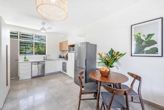 'Botanica Bonita' A Stylish Nightcliff Hideaway - 8
