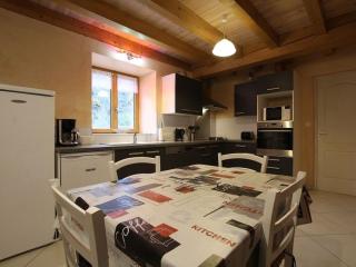 Gîte spacieux avec terrasse surplombant rivière, idéale pour pêche et sports d’eau, tout inclus - FR-1-582-17 - Saint-Julien-des-Chazes - 7