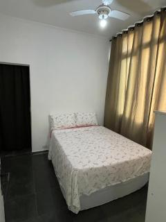 Apartamento na praia com estacionamento Pé na areia Guarujá - Guarujá - 1