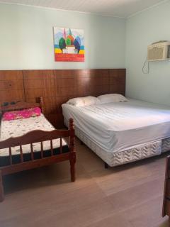 Casa Agradável há 80 metros praia toninhas - Ubatuba - 4