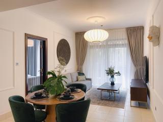 Rare 1-BED Oldtown with Burj Khalifa View - Dubai - 1