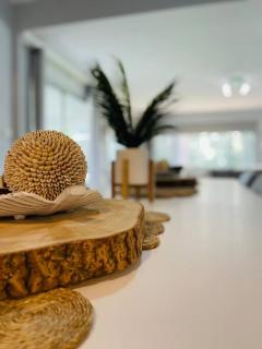 4 mins to Hyams Beach - The Wildlife Shack - Erowal Bay - 7