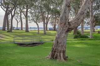 Bay Parklands, 19 2 Gowrie Avenue - ground floor unit with water views & Wifi - Shoal Bay - 4