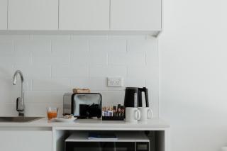 Beach & Bay Stay Motel - 5