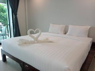 Baan Ampai Beach Hotel - Hua Thanon Beach - 3
