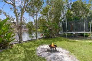 Livin' on Island Time - Waterfront 4BR by uHoliday - 4