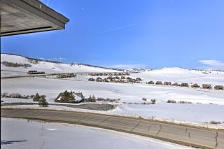 Cozy Ski-InandSki-Out Granby Condo with Balcony! - 8