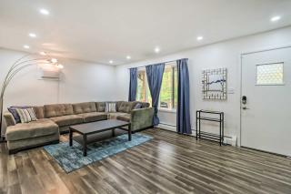 12 Mi to Camelback Ski Resort Home with Decks! - Tobyhanna - 8