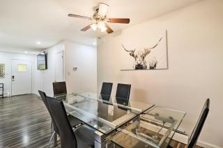 12 Mi to Camelback Ski Resort Home with Decks! - Tobyhanna - 4