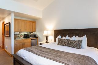 Hotel Room - The Lodges at Deer Valley Hotel Room - 7