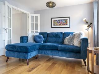 Gorgeous 3BR Townhouse with Garden South Belfast - Pass the Keys - 3