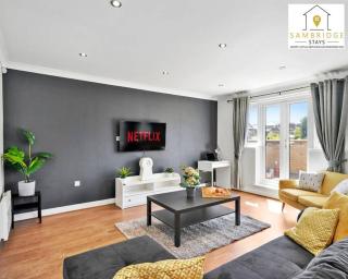 The Penthouse 3 Bedroom Apartment by Sambridge Stays - Watford - 9