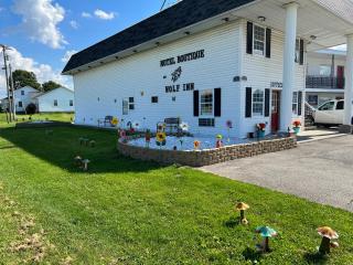 Motel Boutique by Wolf Inn - 9