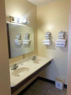 Motel Boutique by Wolf Inn - 3