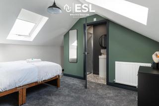 Central 5 Bedroom Townhouse perfectly located 2 mins walk from the Train Station - Chester - 2
