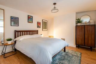 Stylish Underground flat, beach 30s, Graffiti Yard - 9