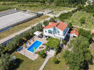 Holiday House Marina with pool - Sukošan - 6
