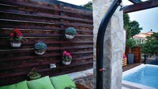 Stone villa Pietra with pool - 2