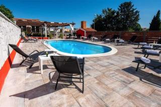 XXXL Villa Ancora with heated pool - Turanj - 3