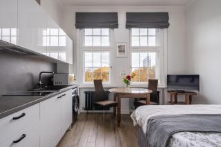 Library House "Bibliotekas nams" - Apartment with Park View - Riga - 1