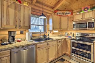 Remote Cabin with Gas Stove Less Than 7 Mi to Town! - Glendo - 2