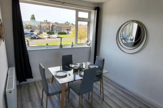 Newly refurbished 3 bedroom flat - Bedworth - 4