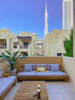 Rare 1-BED Oldtown with Burj Khalifa View - Dubai - 9