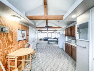 Pecan Creek Haus on River Road - New Braunfels - 2