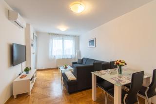 Flexible SelfCheckIns 34 - Zagreb - Parking - Big Loggia - New - Zagreb - 0