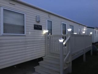 3 Bed Caravan Lido Beach - Prestatyn - 2