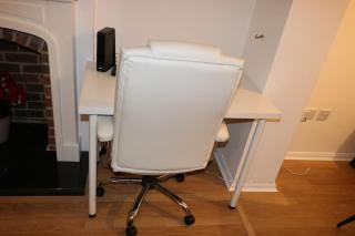 Entire -4 Bedrooms Detached House with Driveway - Nottingham - 1