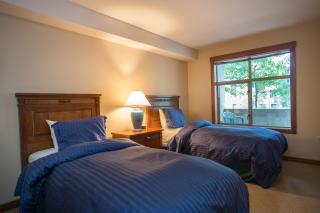 3205 - Two Bedroom Standard Powderhorn Lodge condo - Solitude - 5