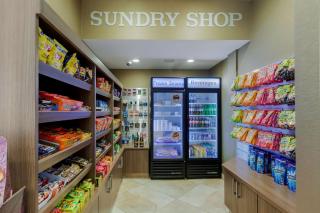 Best Western Plus St. John's Airport Hotel and Suites - St. John's - 2