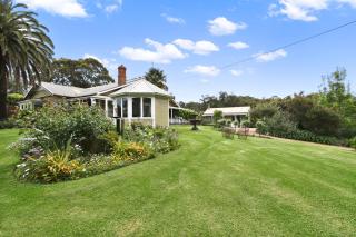 Clovelly Cottage - Metung - 0