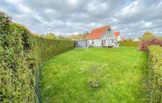 3 Bedroom Cozy Home In Tzummarum - Tzummarum - 0